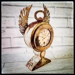 Hobbilicious - Hidden In Time -Spellbinders Paper Arts Geschäft aga clockframe